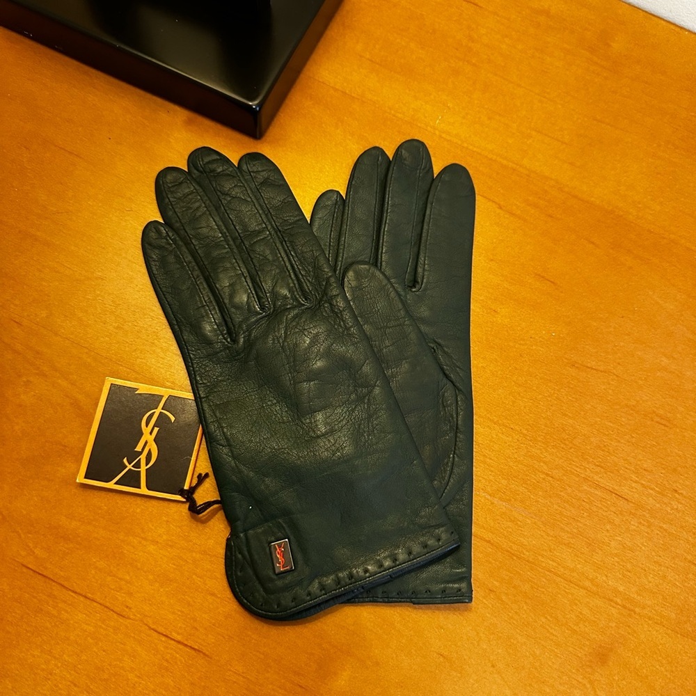 YSL Vintage Deep Green Leather Gloves. NWT! European Size 18.